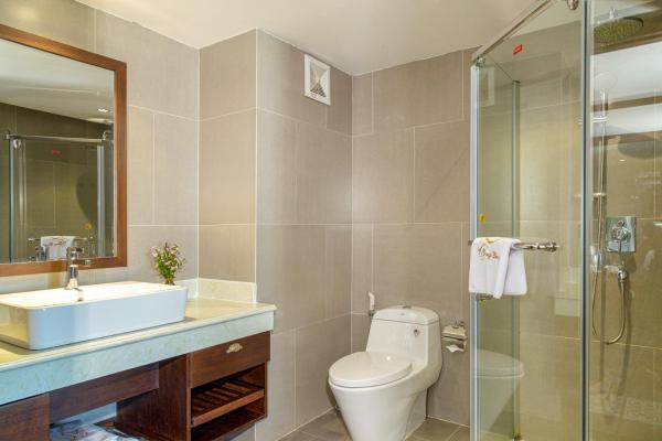 Phòng Deluxe 2 Giường Đơn Nhìn Ra Thành Phố