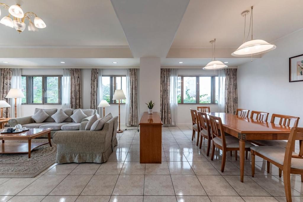Suite Deluxe 4 Phòng Ngủ