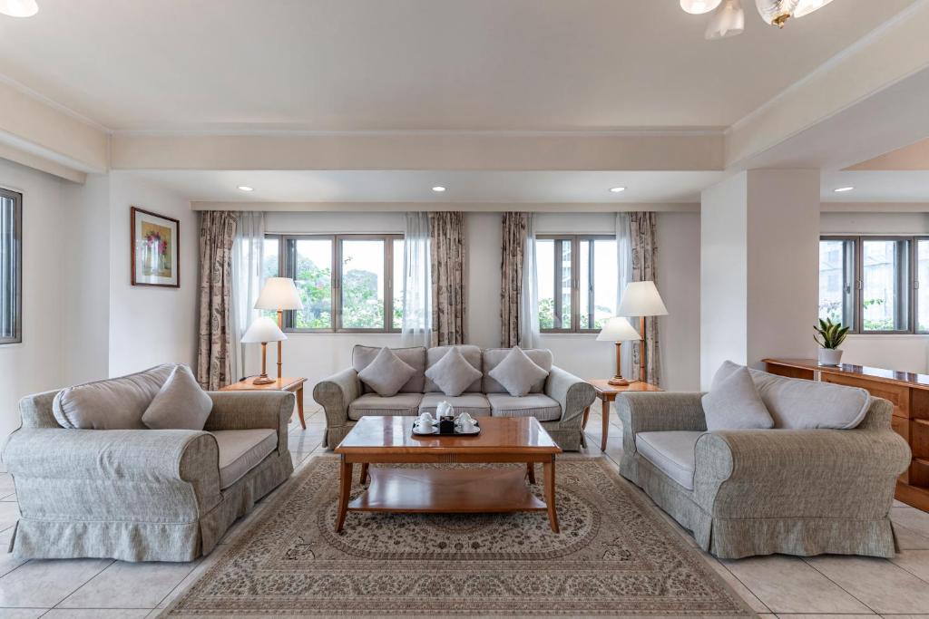 Suite Deluxe 4 Phòng Ngủ