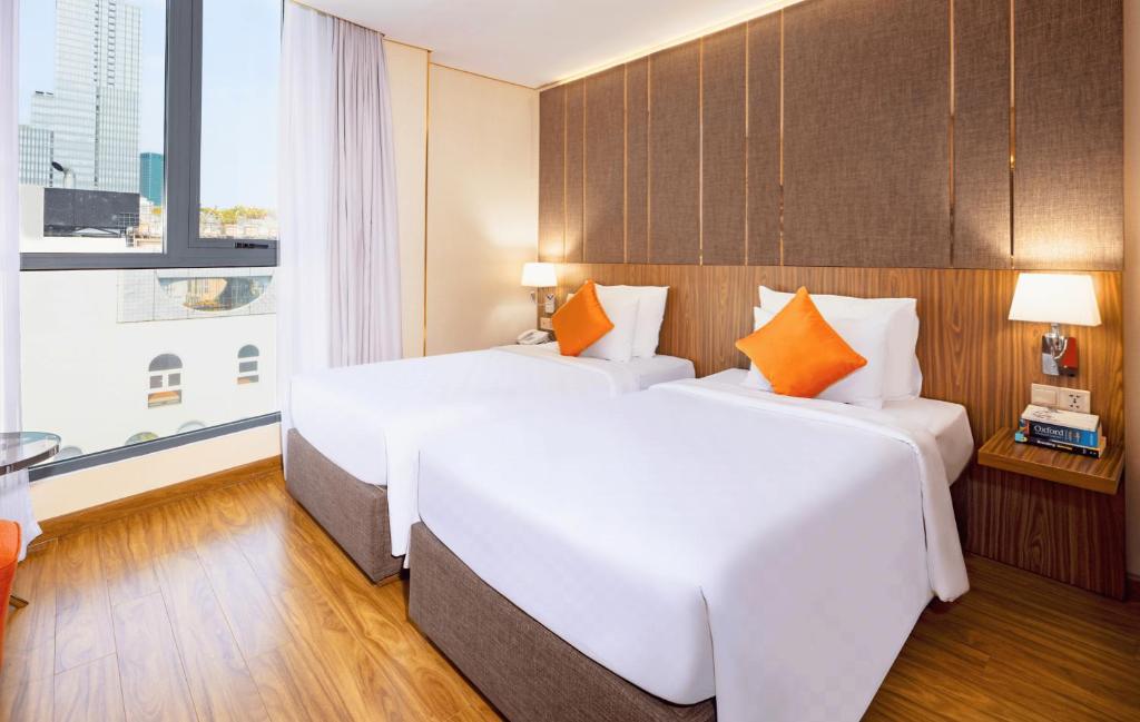 Premier with Window – Free Mini Bar and Afternoon Tea