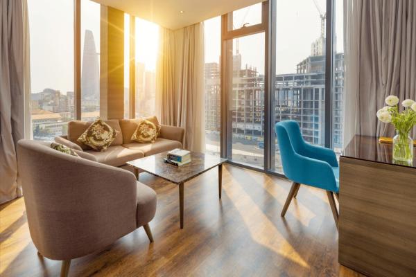 Noble Suite City View – Free Minibar & Afternoon Tea