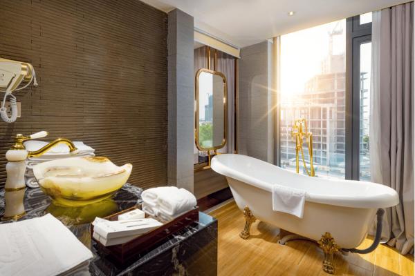 Noble Suite City View – Free Minibar & Afternoon Tea