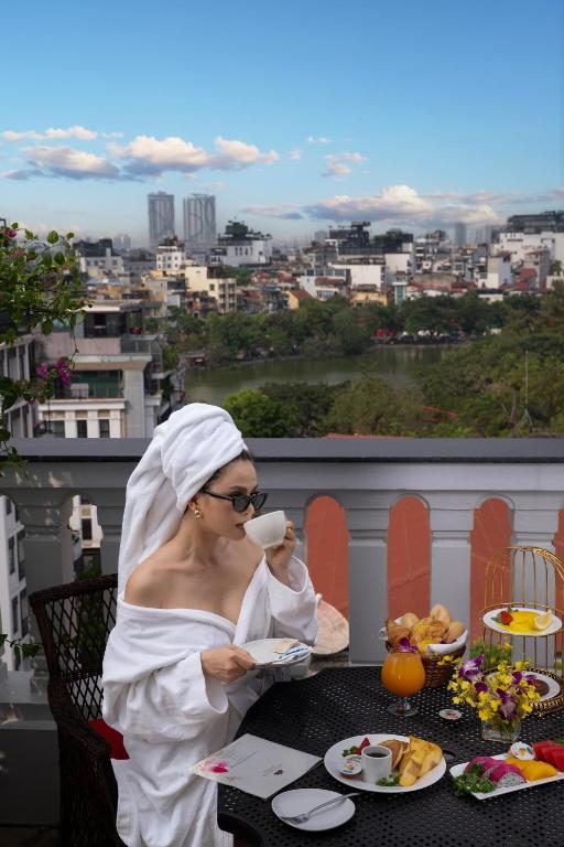 Suite O’Presidential Nhìn Ra Hồ Nước
