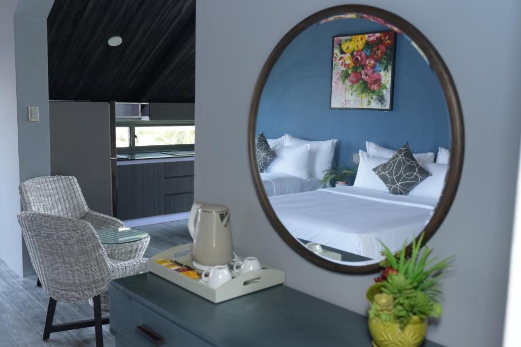Family Studio Bathtub with Seaview