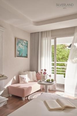 Bougainvillaea Signature Double (Afternoon tea)