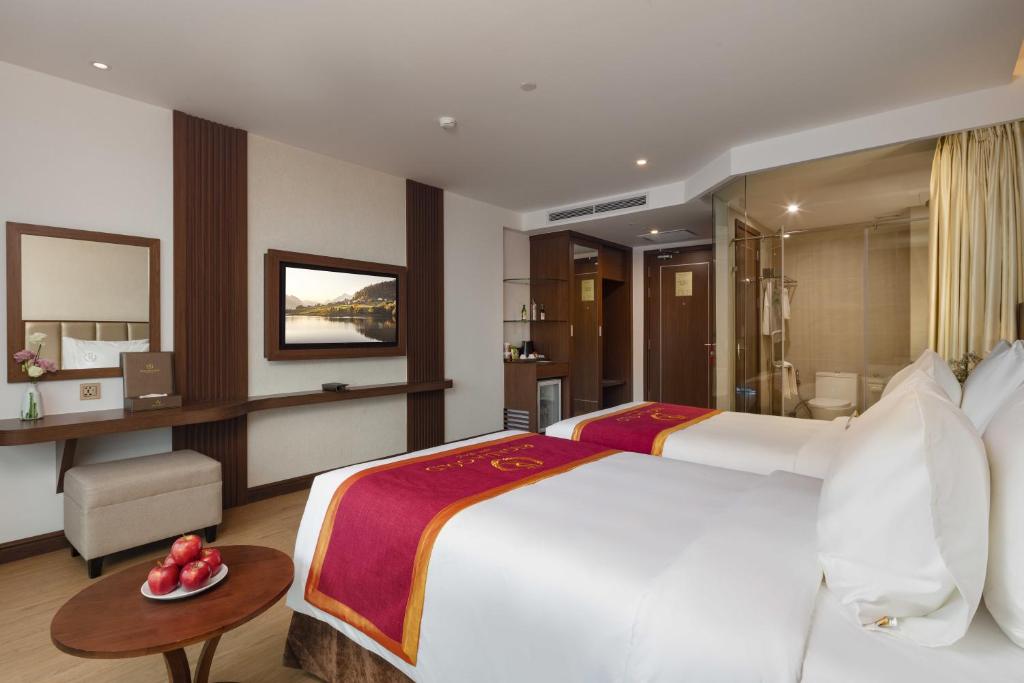 Phòng Grand Deluxe Nhìn Một Phần Ra Biển