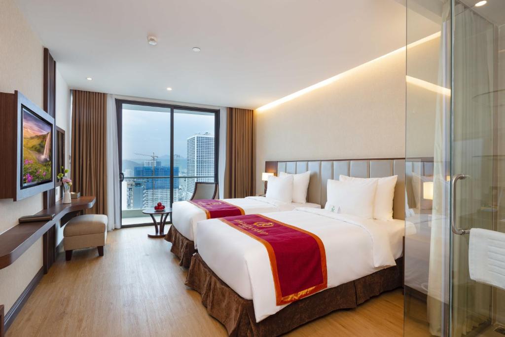 Phòng Grand Deluxe Nhìn Một Phần Ra Biển