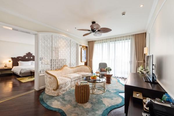 Suite Giường Đôi Có Ban Công Và Tầm Nhìn Ra Núi