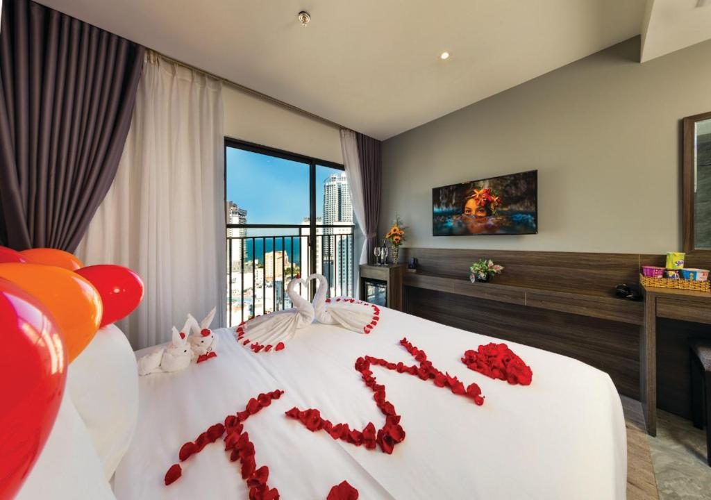 Phòng Deluxe Giường Đôi Với Ban Công và Tầm Nhìn Ra Biển