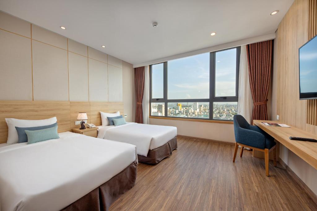 Phòng Deluxe 2 Giường Đơn Nhìn Ra Thành Phố