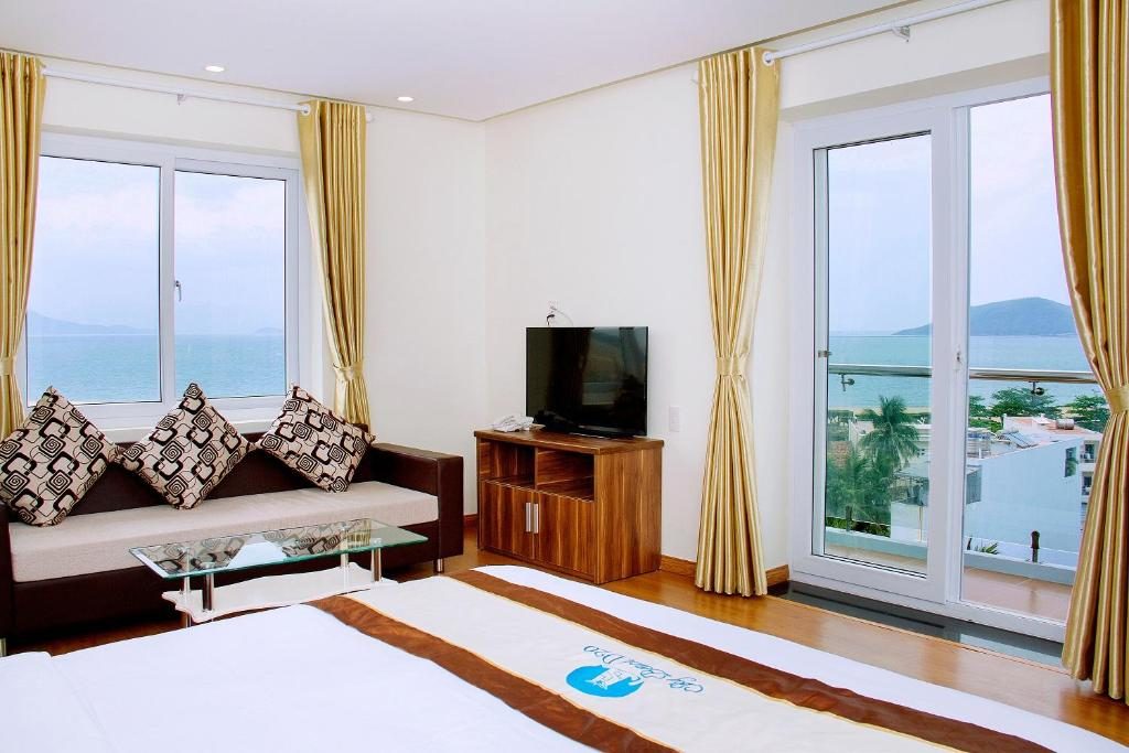 Phòng Suite Với Ban Công Nhìn Ra Biển