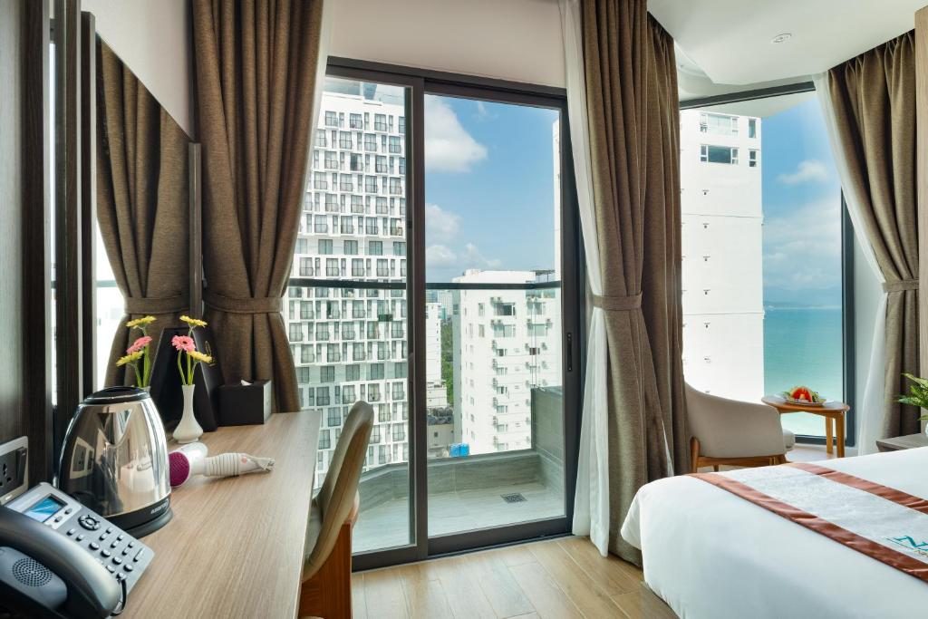 Senior Double or Twin Room with Balcony & Partial Sea View