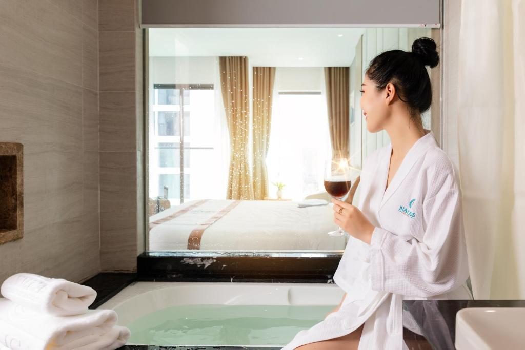 Nalicas Suite with Balcony & Partial Sea View
