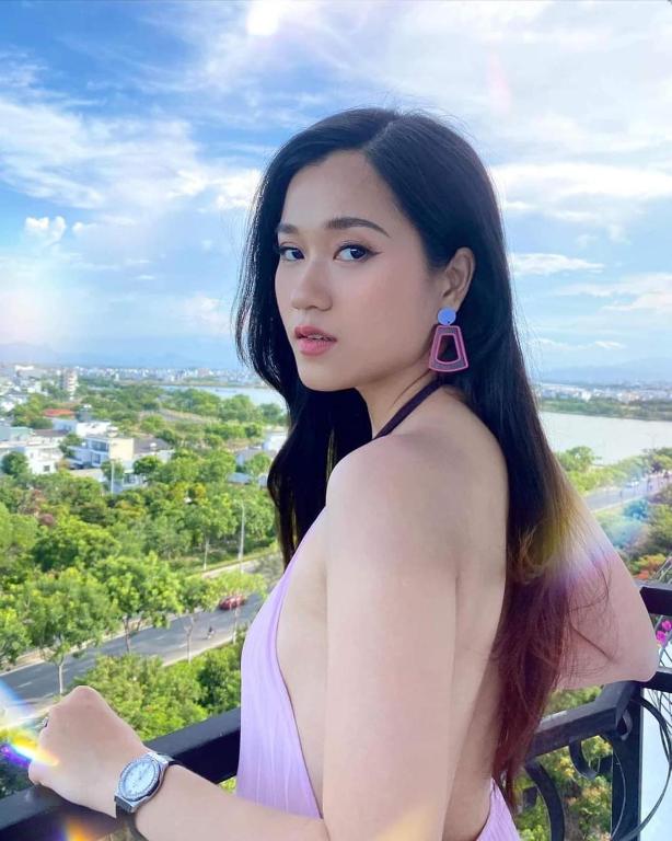 Phòng 3 Người Nhìn Ra Thành Phố