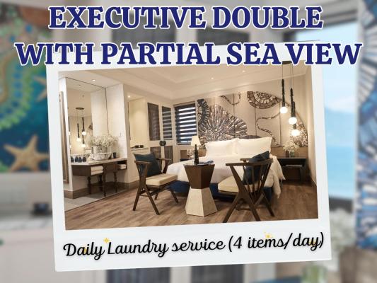 Double Room with Partial Sea View and Daily Laundry Service (4 items/day)
