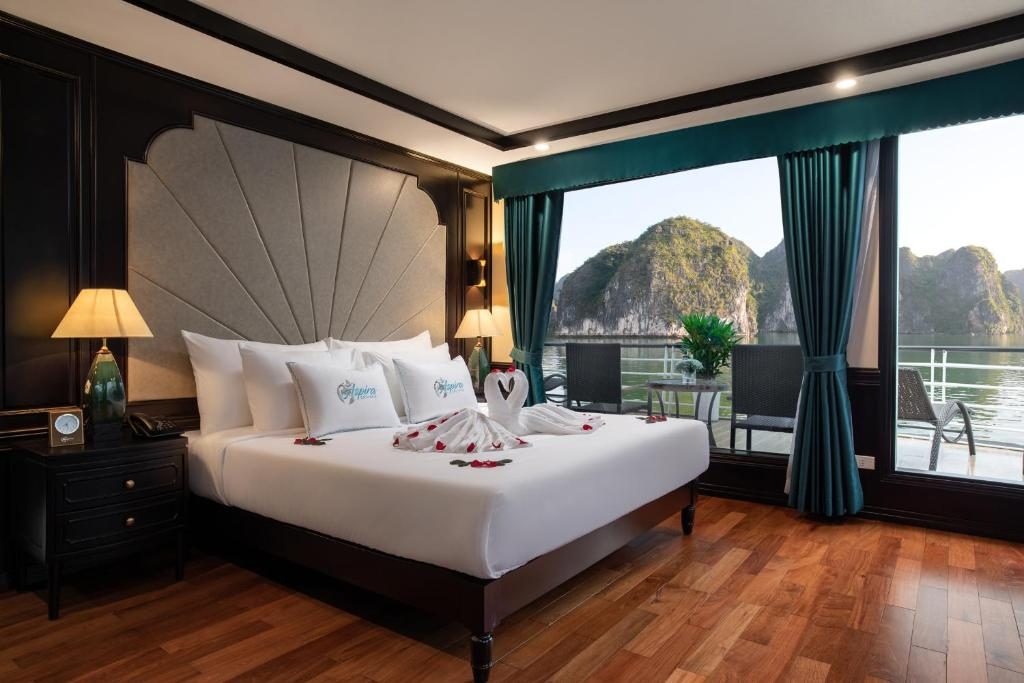 Suite Junior Có Ban Công Riêng – 2 Ngày 1 Đêm