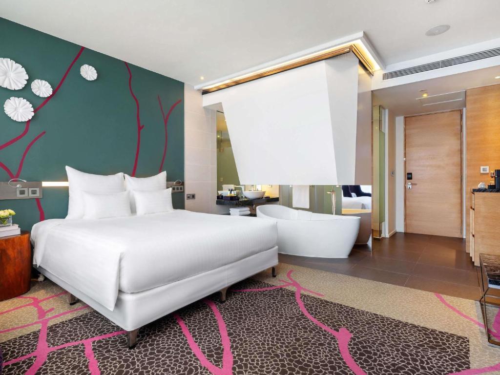 Phòng Executive có giường cỡ King với quyền lui tới Executive Lounge