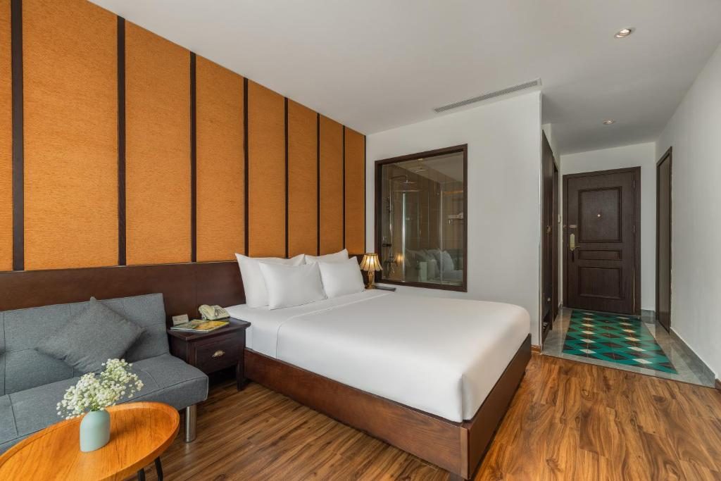 Phòng Deluxe Giường Đôi Có Ban Công