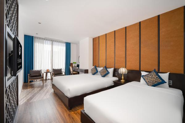 Phòng Deluxe 3 Người với ban công