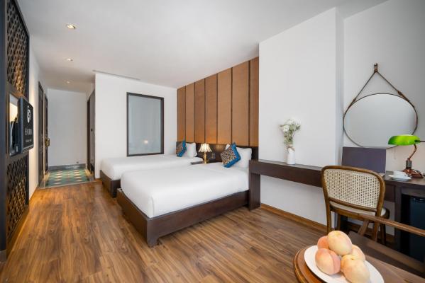Phòng Deluxe 2 giường đơn với ban công