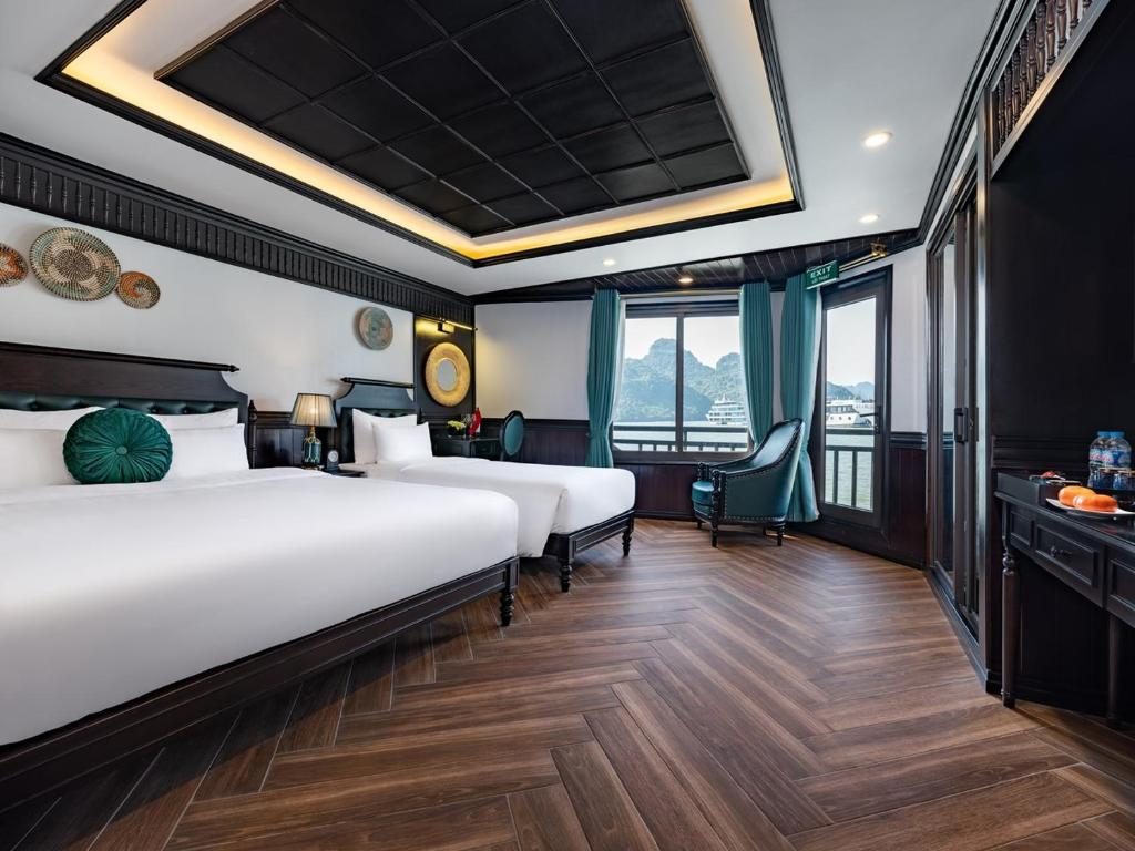 Suite 3 Người Có Ban Công Riêng – 2 Ngày 1 Đêm