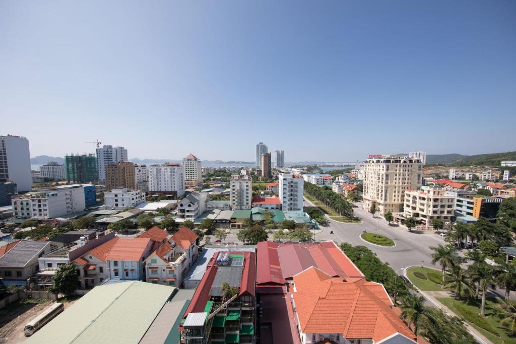 Phòng Premier Deluxe có giường cỡ King