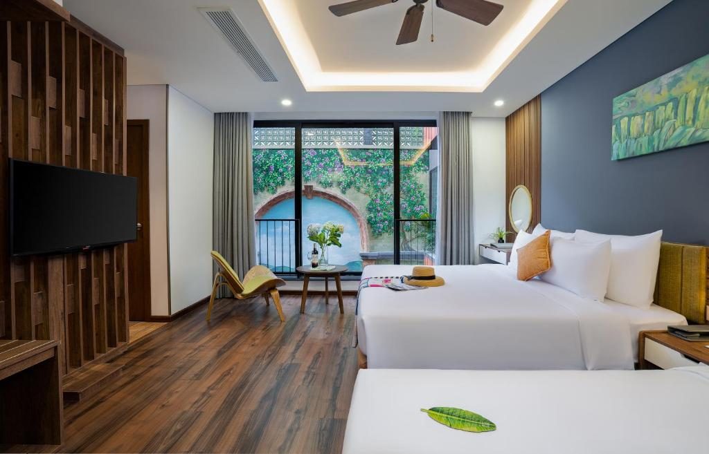Phòng Deluxe cho 3 Người Nhìn ra Hồ bơi