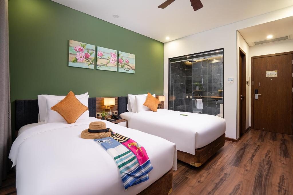 Phòng Deluxe 2 Giường Đơn Nhìn Ra Hồ Bơi