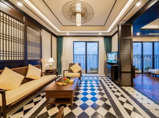 Suite Hạng Hoàng Gia