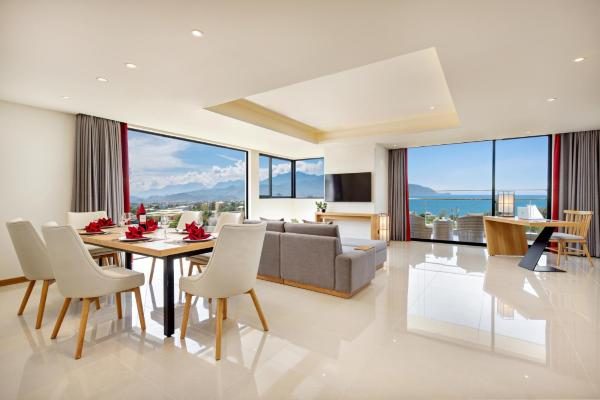 Special Offer – Executive Suite with Ocean View – Onsen & Water Park Inclusive