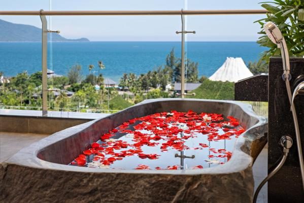 Special Offer – Executive Suite with Ocean View – Onsen & Water Park Inclusive