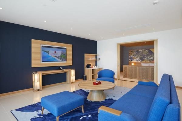 Special Offer – Ambassador Suite with Ocean View