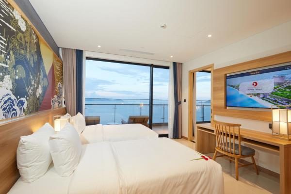Special Offer – Senior Suite Panoramic Ocean View with Lounge Priviliges
