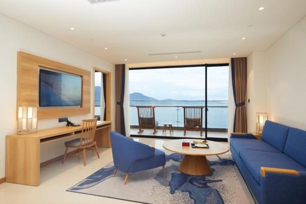 Special Offer – Senior Suite Panoramic Ocean View – Onsen & Water Park Inclusive