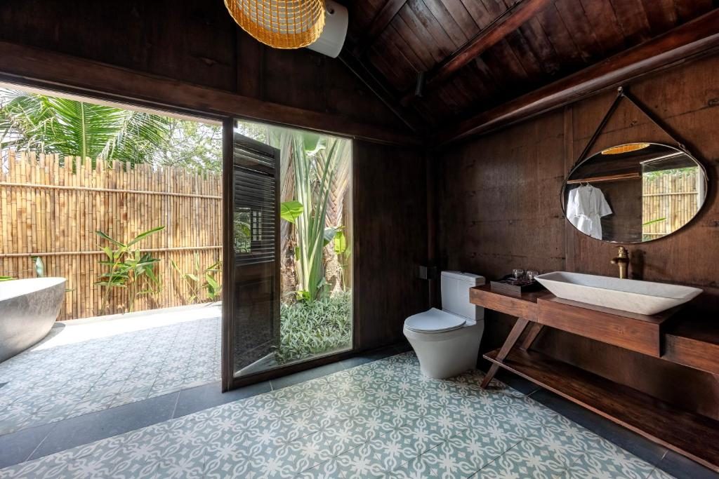 Phòng Deluxe Giường Đôi Có Bồn Tắm