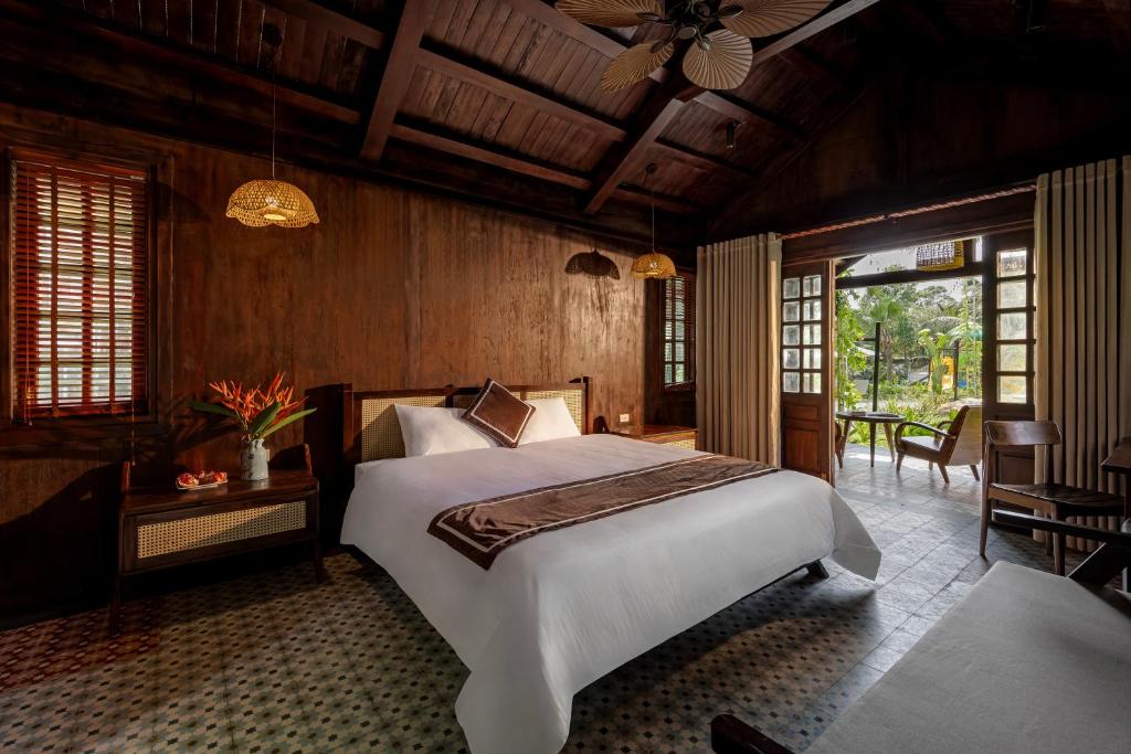 Phòng Deluxe Giường Đôi Có Bồn Tắm