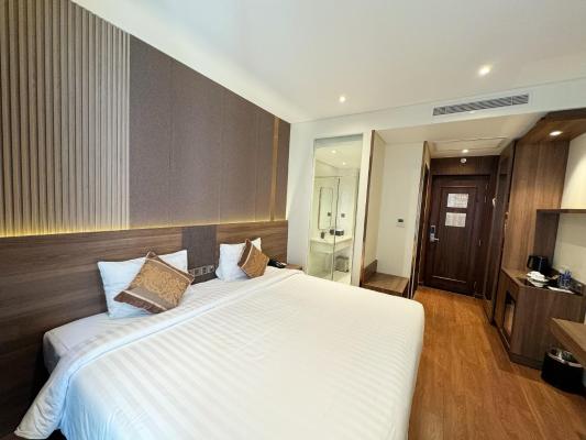 Deluxe Double Window – Included Afternoon Tea