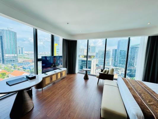 Charm Signature VIP 3 – Top Floor with City View – Included Afternoon Tea