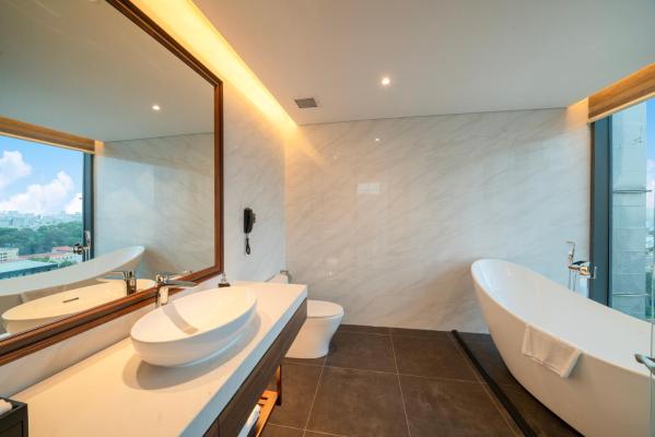 Charm Signature VIP 3 – Top Floor with City View – Included Afternoon Tea
