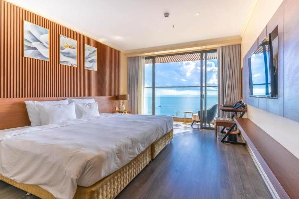 Phòng Premier Deluxe Nhìn ra Đại dương