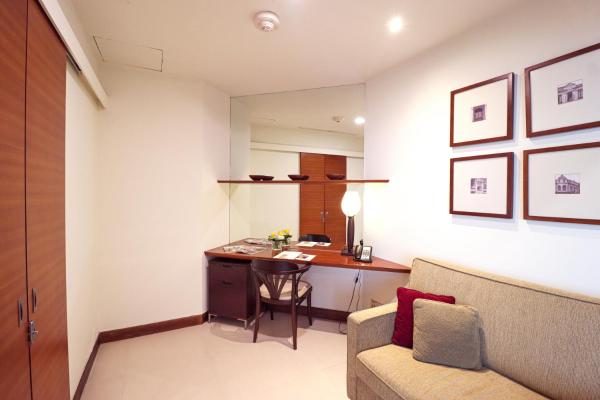 Suite Premier 1 Phòng Ngủ Kèm Dịch Vụ Dọn Phòng