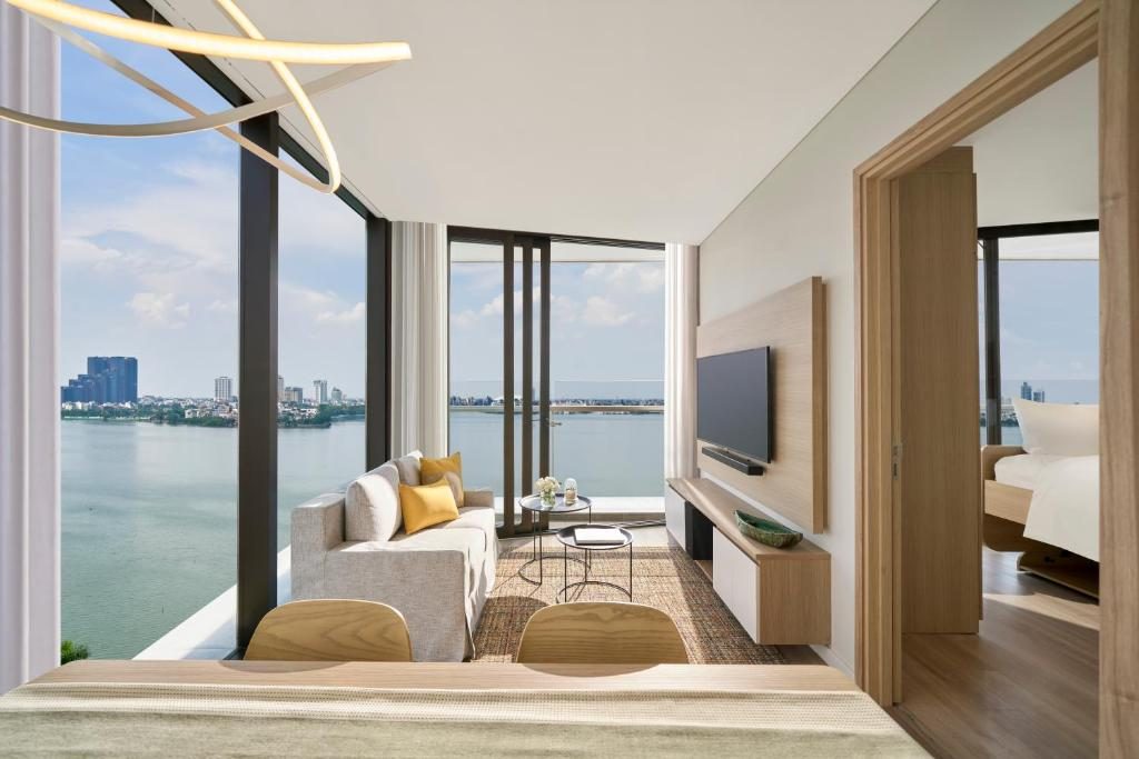 1 Bedroom Premier Suite with Study