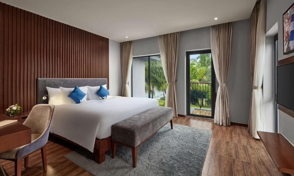 Biệt Thự 3 Phòng Ngủ Có 2 Giường Cỡ King Và 2 Giường Đơn – Ban Công/Hồ Bơi Riêng