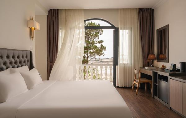 Premium Suite with Bathtub