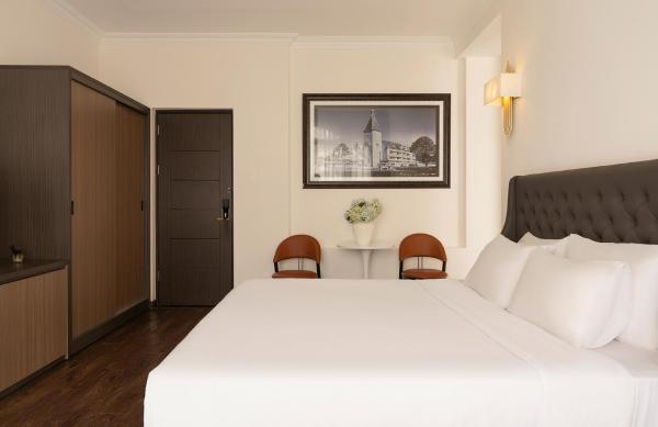Premium Suite with Bathtub