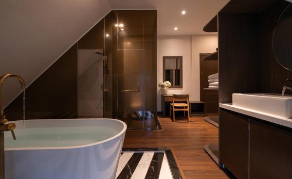 Suite Gia Đình Có Bồn Tắm