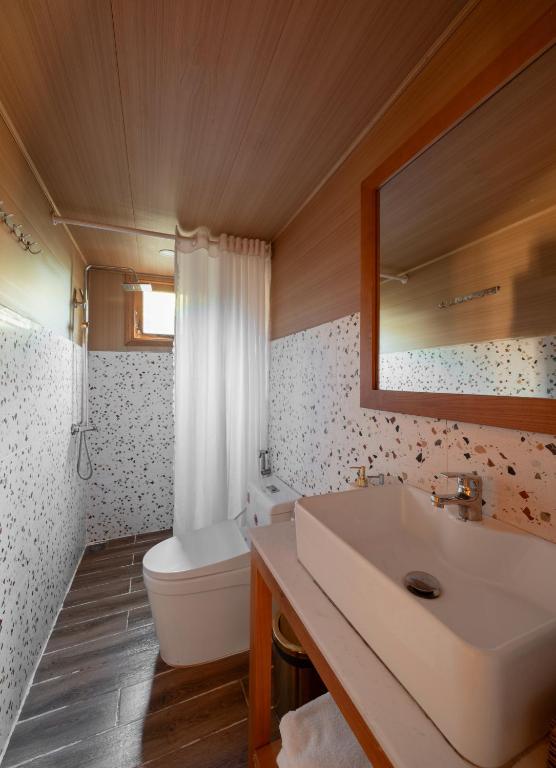 Private Pine Forest Bungalow