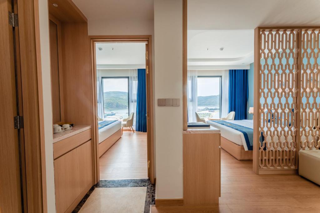 Seaside Grand Senior Family Suite