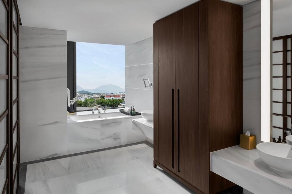 Phòng Premium Có Giường Cỡ King Với Quyền Lui Tới Club