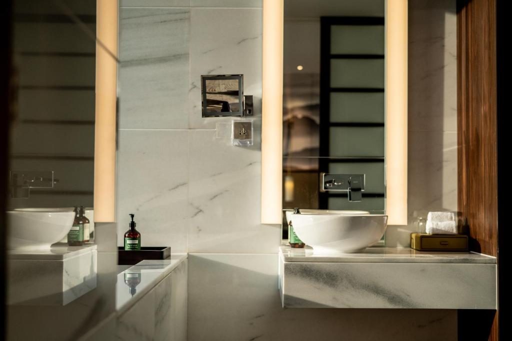 Phòng Premium Có Giường Cỡ King Với Quyền Lui Tới Club